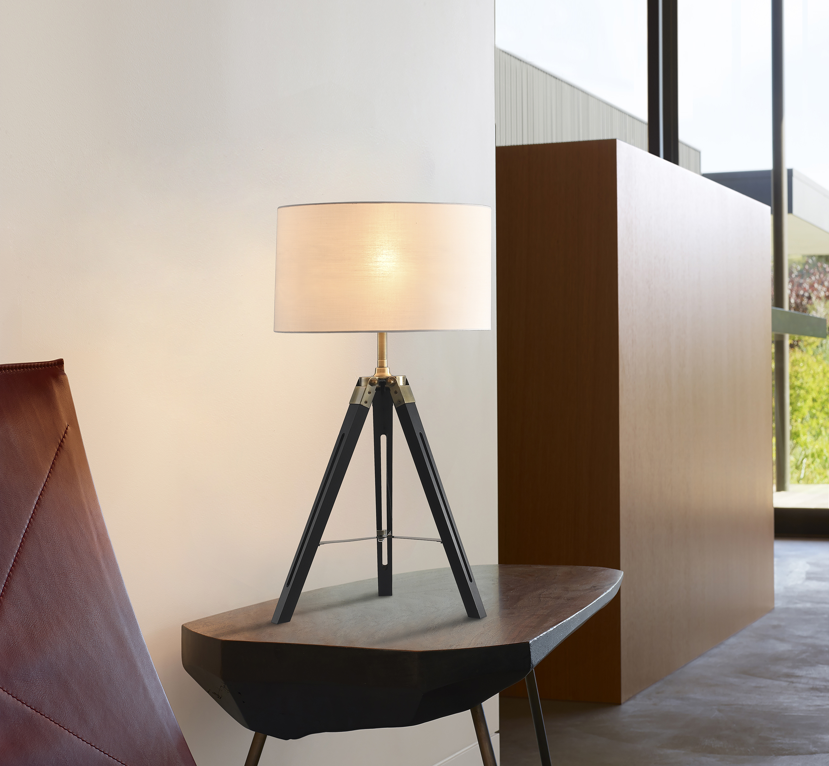 Surveyor Tripod Table Lamp