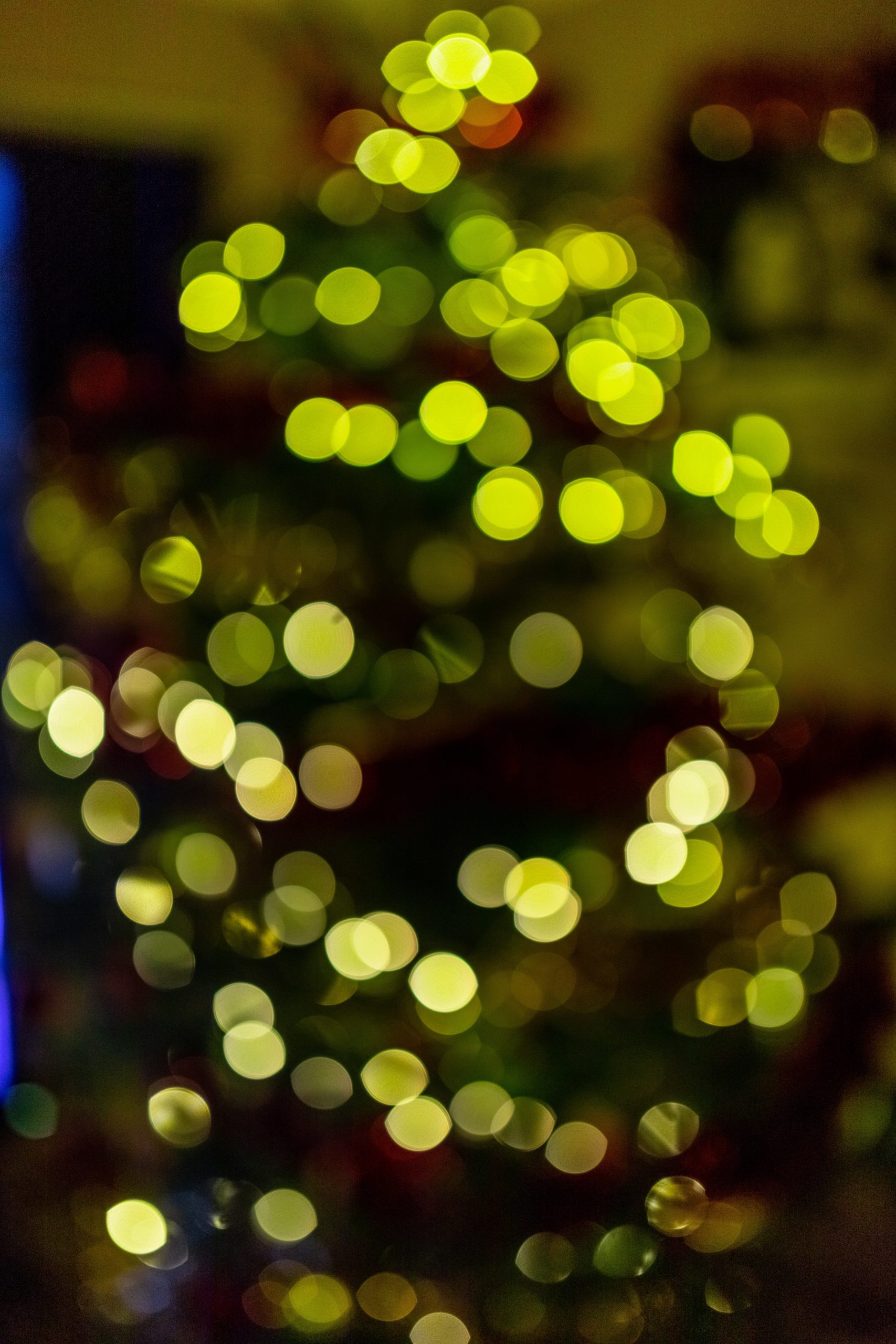 andy-holmes-unsplash- Holiday Entertaining