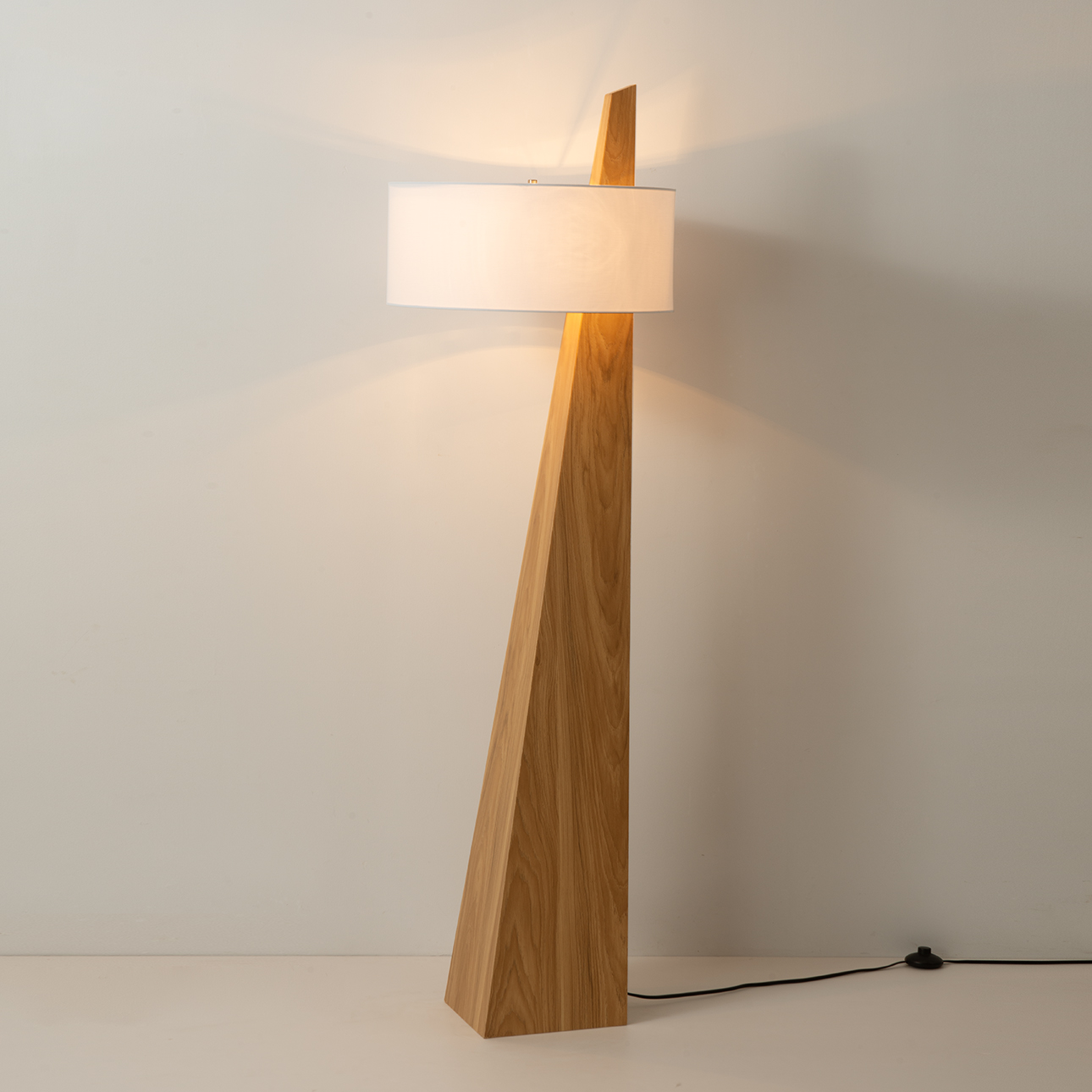 O01-11889LW-Obelisk-Floor-Lamp-Light