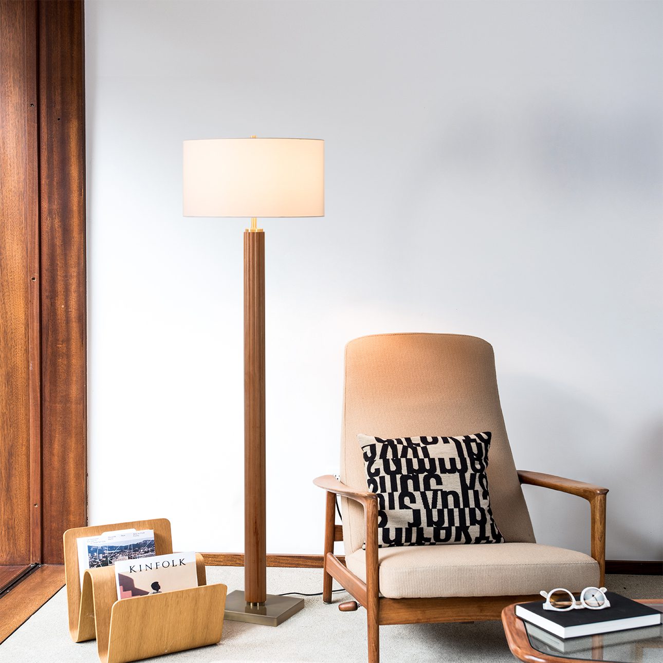 Tambo Floor Lamp in Natural Ash Wood with Warm Glow