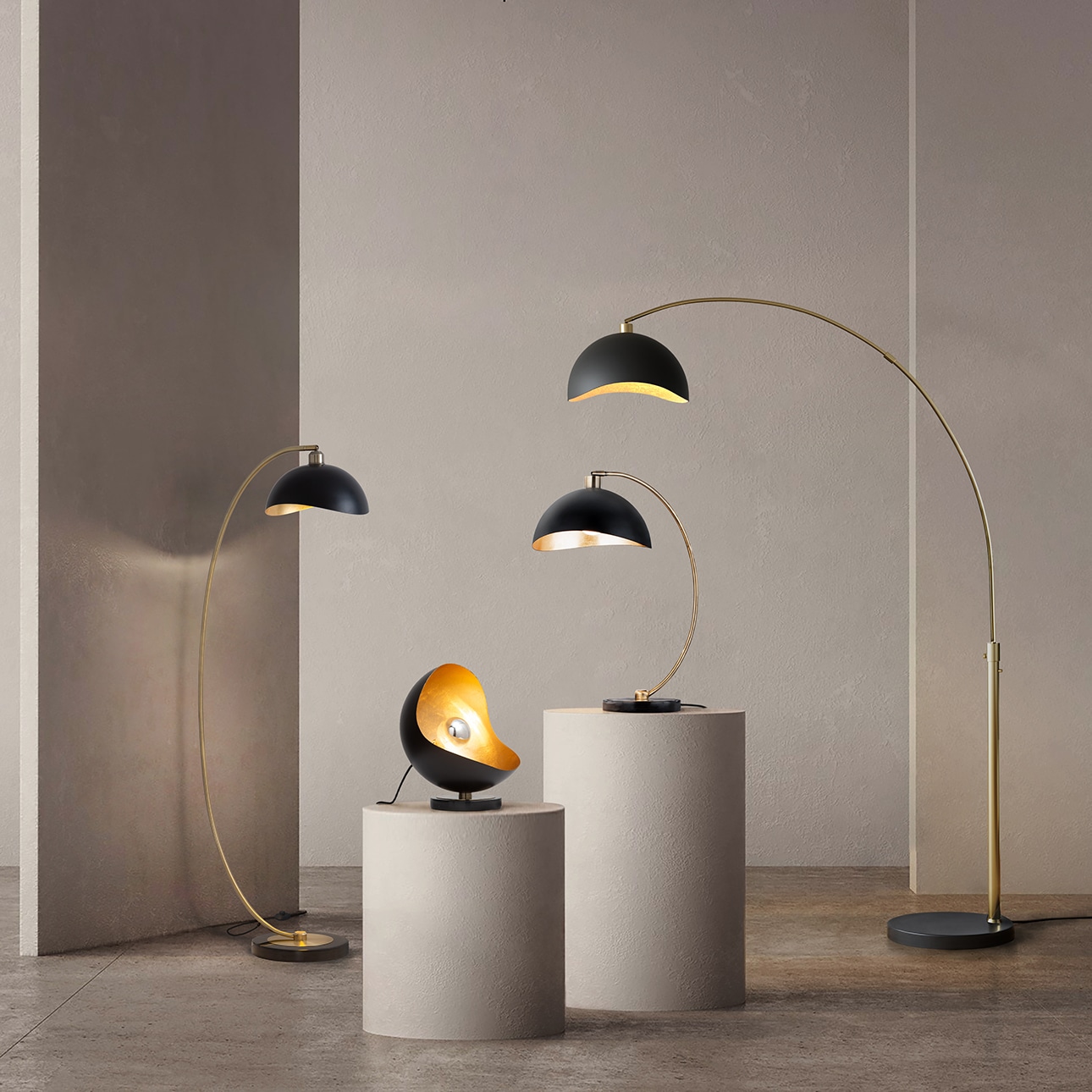 Luna Bella Table Lamp - Brass/Matte Black/Gold Leaf