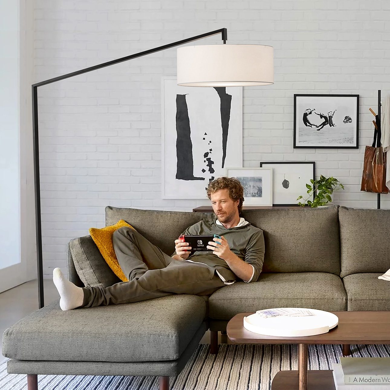Stretch Arc Floor Lamp - Matte Black 87" Height
